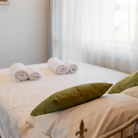 5* House With View. 4 Parking Places Vilă